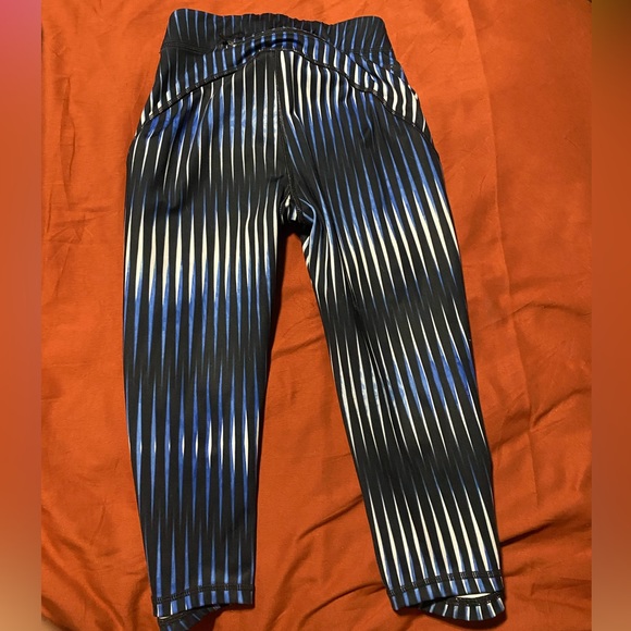 Ivy Park Kaleidoscope Capri Leggings - Picture 2 of 5